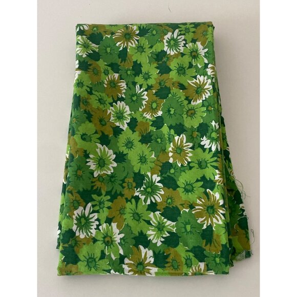 Fabric Floral Red Blue White Green Quilting Sewing Arts Crafts Remnants VTG - Picture 16 of 16